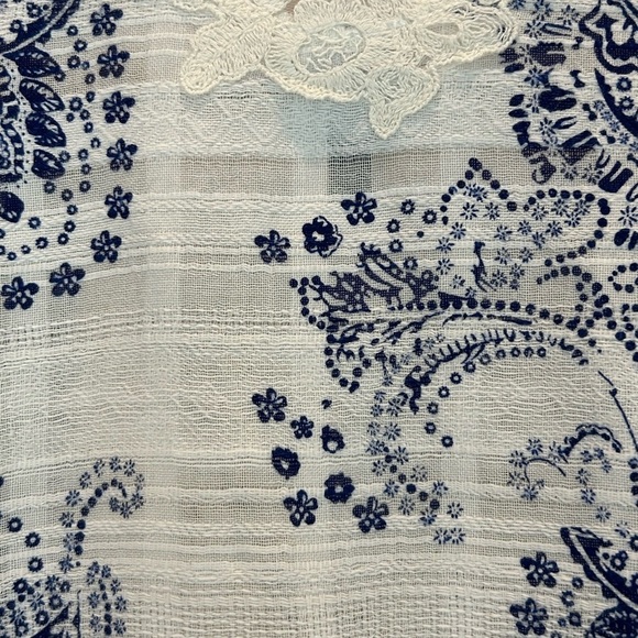 NWOT CAbi veranda blue paisley top - Picture 7 of 8